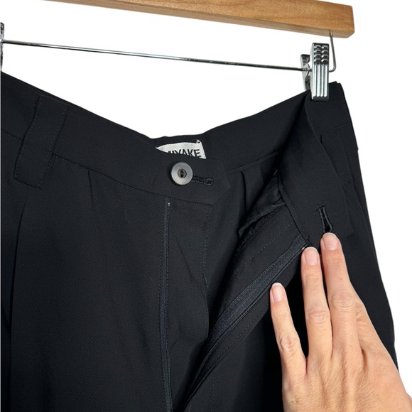 Issey Miyaki | Vintage High Waist Pleated Trousers Wool/Cupro Black Medium - Picture 6 of 10